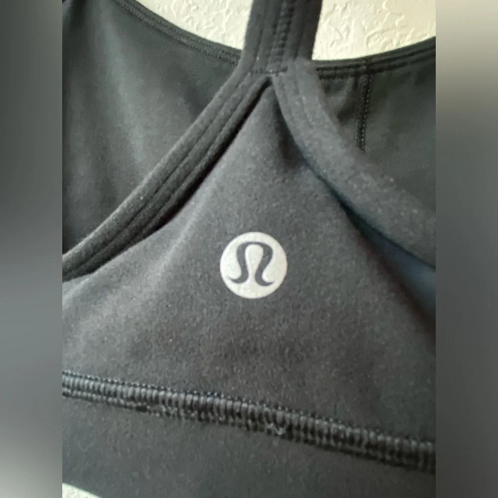 Lululemon Flow Y Bra *Nulu in Black ~ Size 8 - Picture 5 of 6